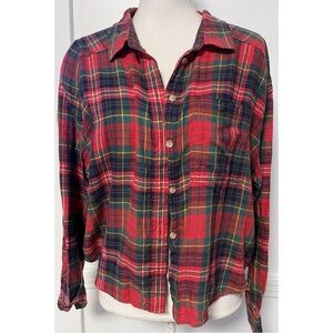American Eagle Outfitters • Women’s Red Green Plaid Flannel Button Down Shirt
